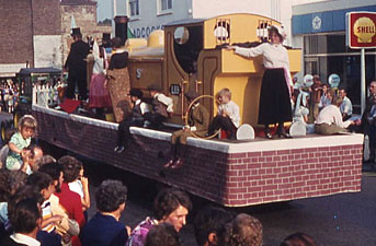 1971 Chichester Gala Day Procession in East Street